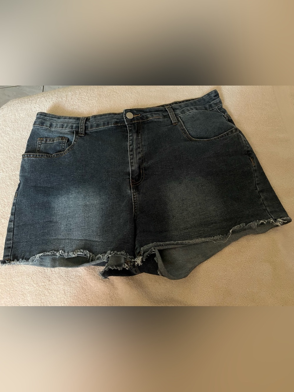 Shein EZwear Plus size star embroidery raw edge hem denim shorts 2XL